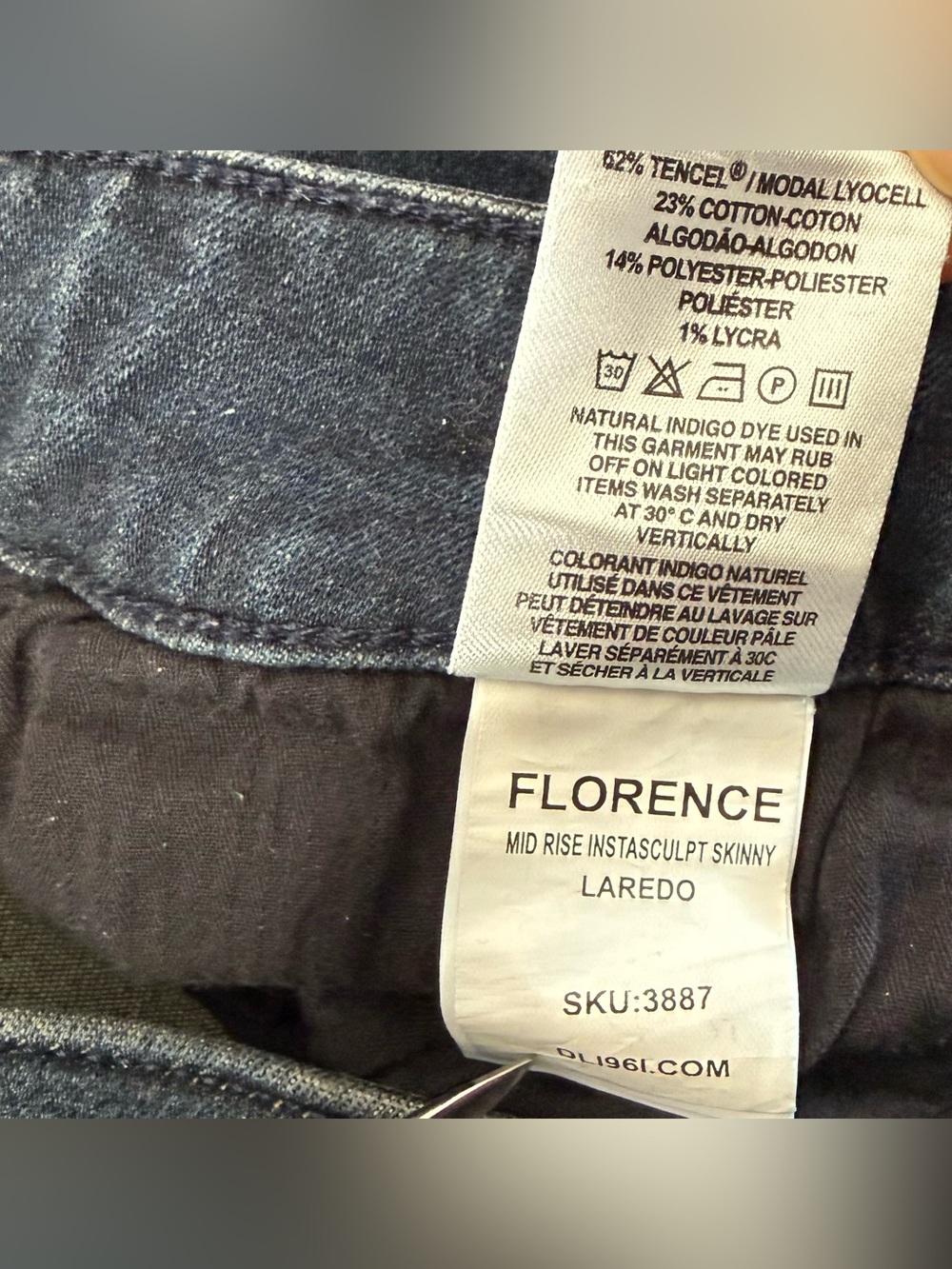 DL1961 Florence Sz 26 Mid Rise Instasculpt Skinny Dark Wash Blue Jeans 26” Waist - Picture 15 of 16